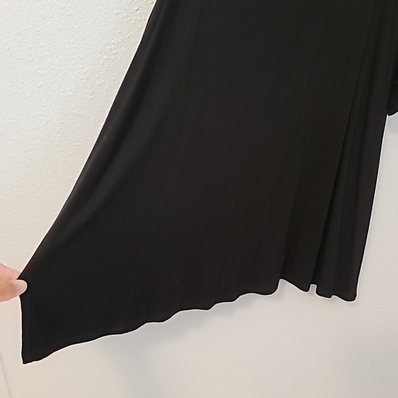 Caution To The Wind Black Cold Shoulder Ruffle Sleeve Swing Top Sz L - Picture 9 of 13